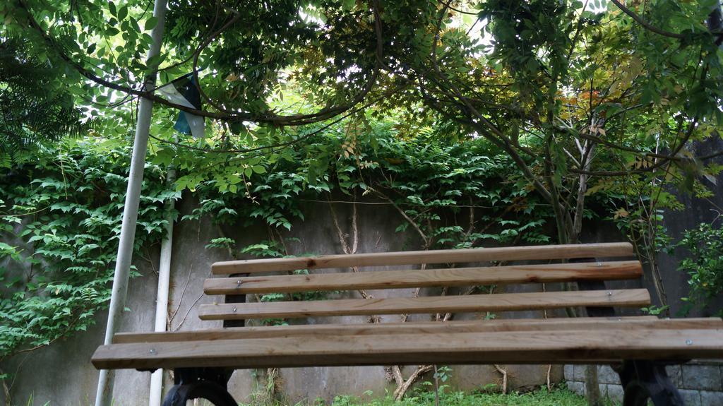 Tj Guest House マヒンジャウリ エクステリア 写真