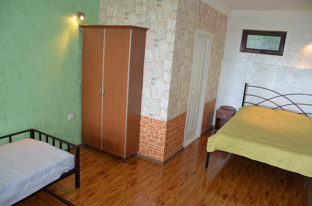 Tj Guest House マヒンジャウリ エクステリア 写真