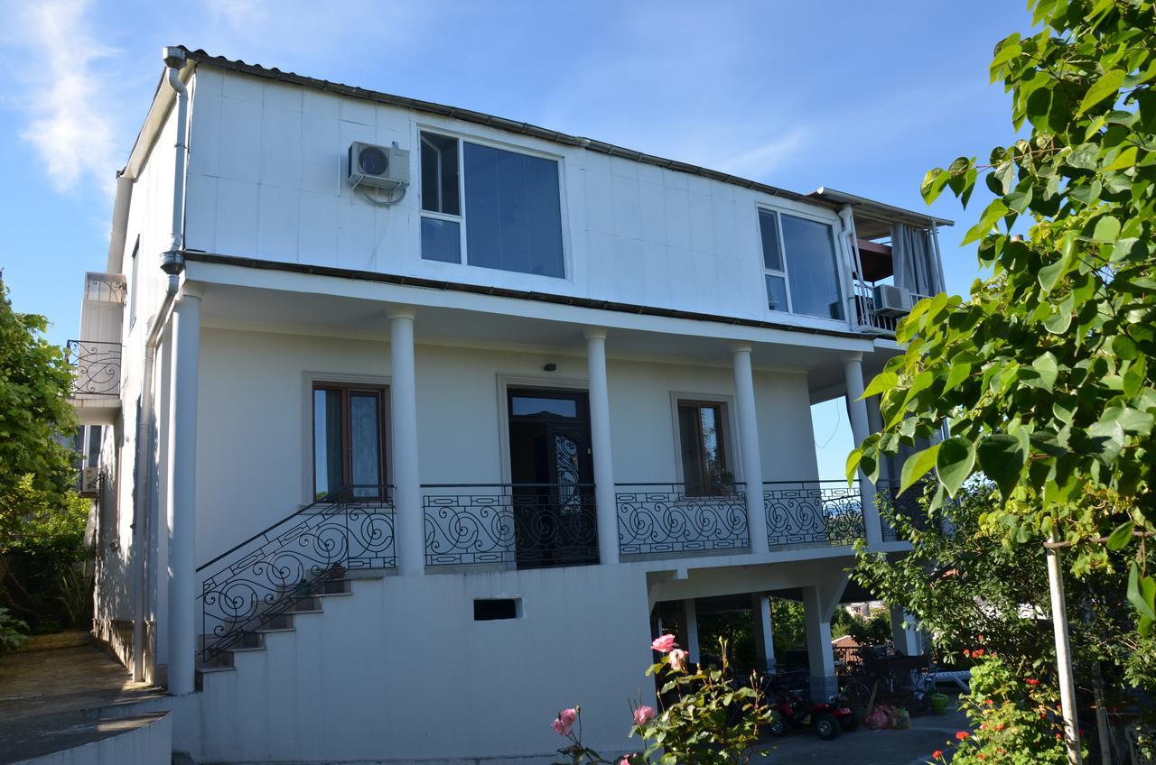 Tj Guest House マヒンジャウリ エクステリア 写真