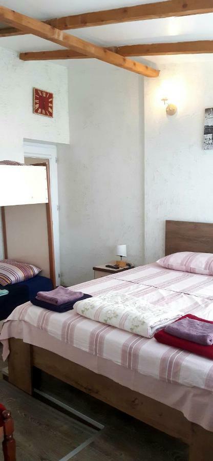 Tj Guest House マヒンジャウリ エクステリア 写真